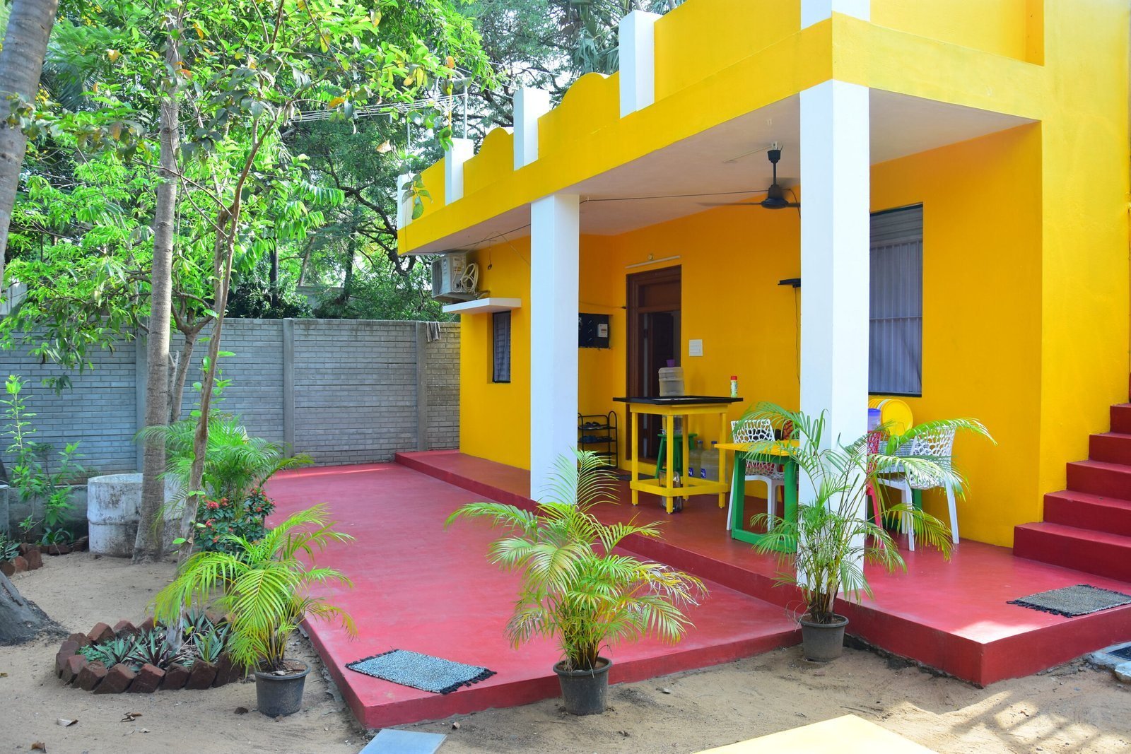 Paradise Yellow Villa — photo 1